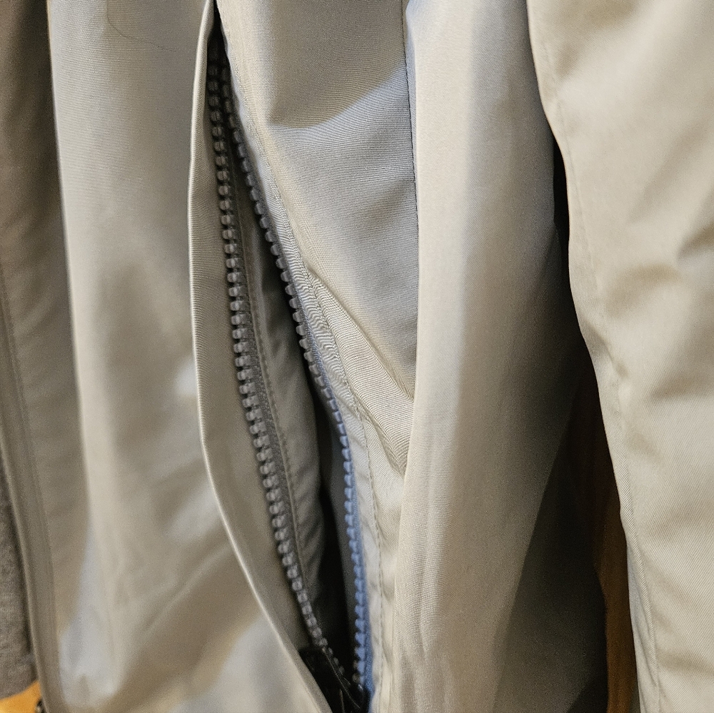Uniqlo Reversible Jacket - Picture 3 of 7